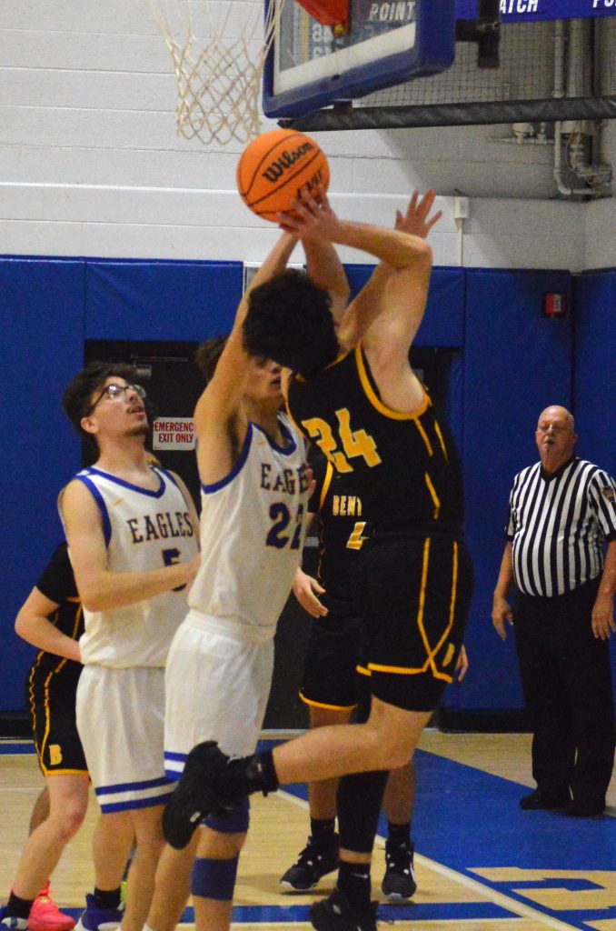 Colarusso’s late foul shots lift Mikes to 6562 win HeraldStandard